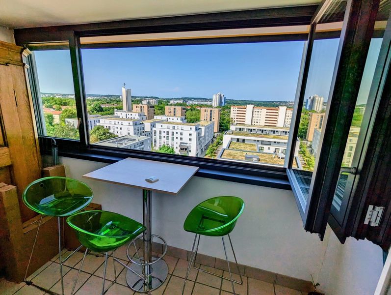 sehr schöne möbilierte 3-Zimmer-Wohnung mit Balkon in Stuttgart-Fasanenhof
